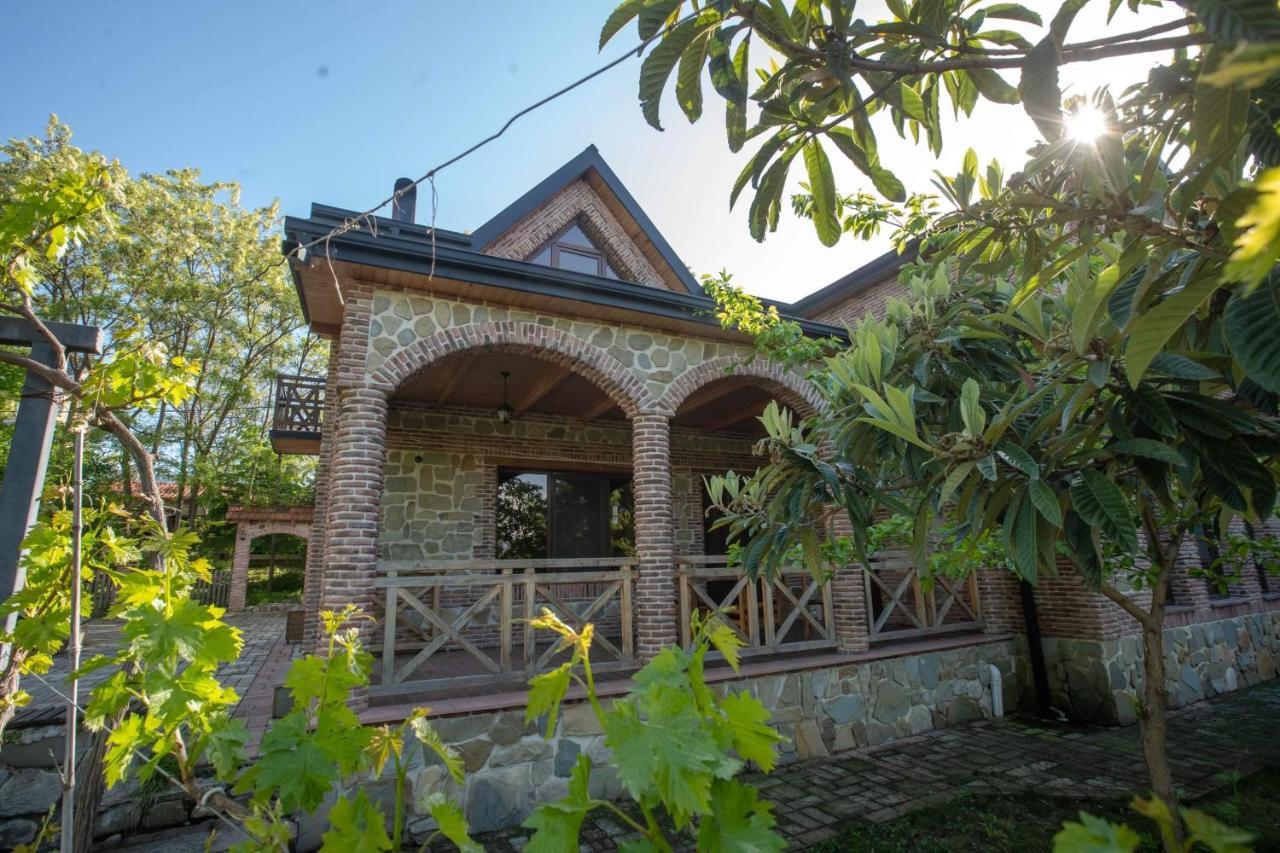 Chateau Orberi Iqaltʼo Kültér fotó