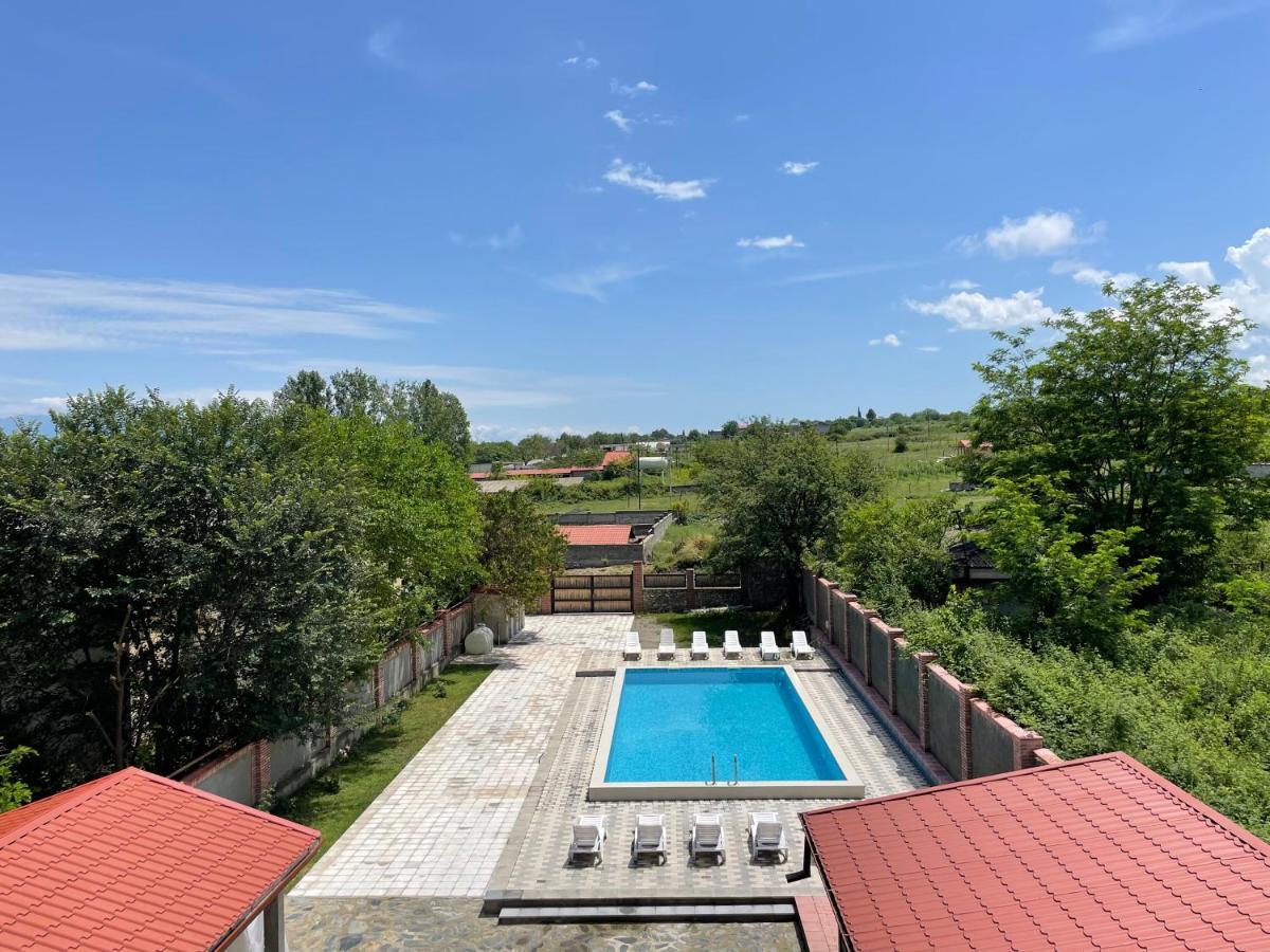Chateau Orberi Iqaltʼo Kültér fotó