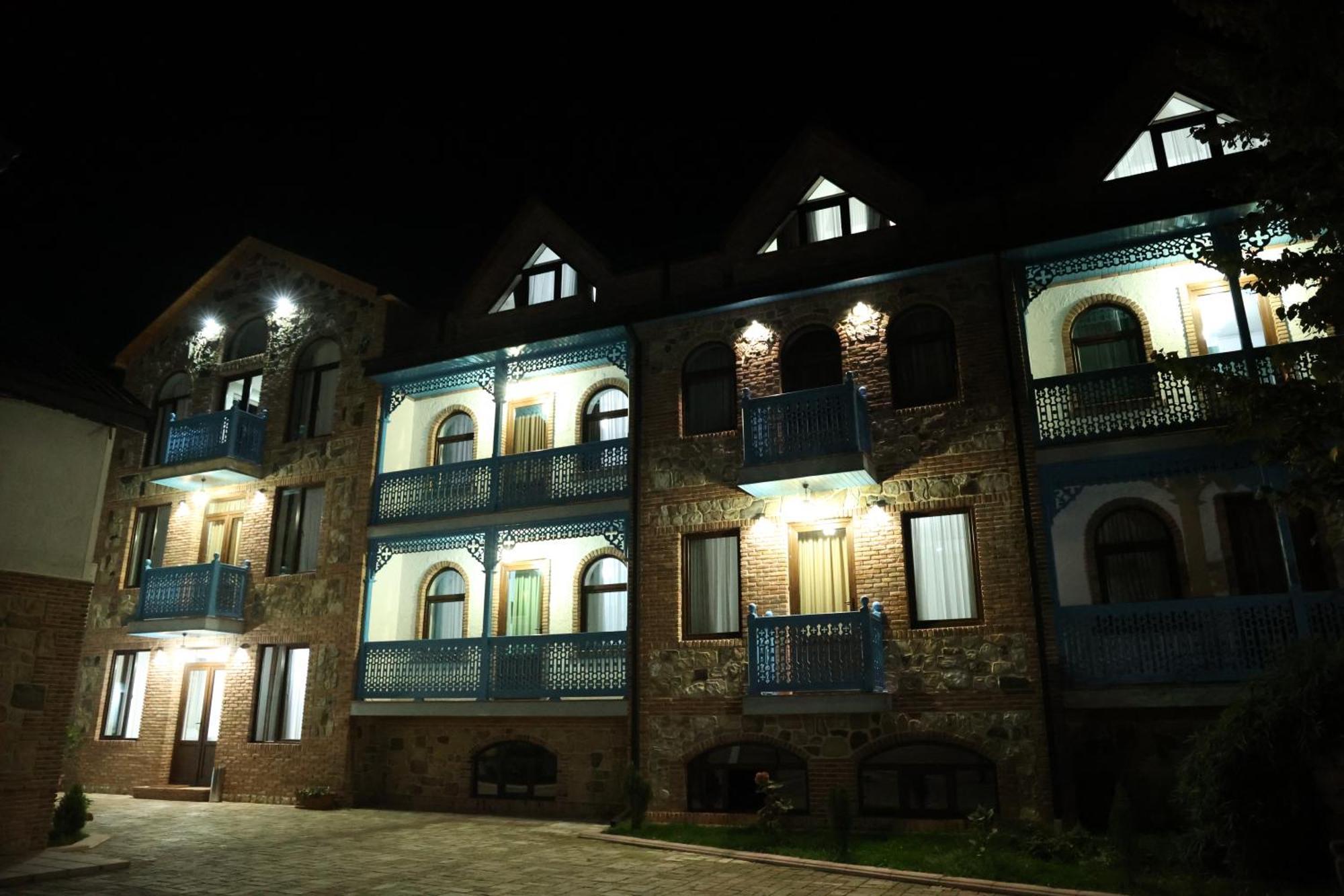 Chateau Orberi Iqaltʼo Kültér fotó