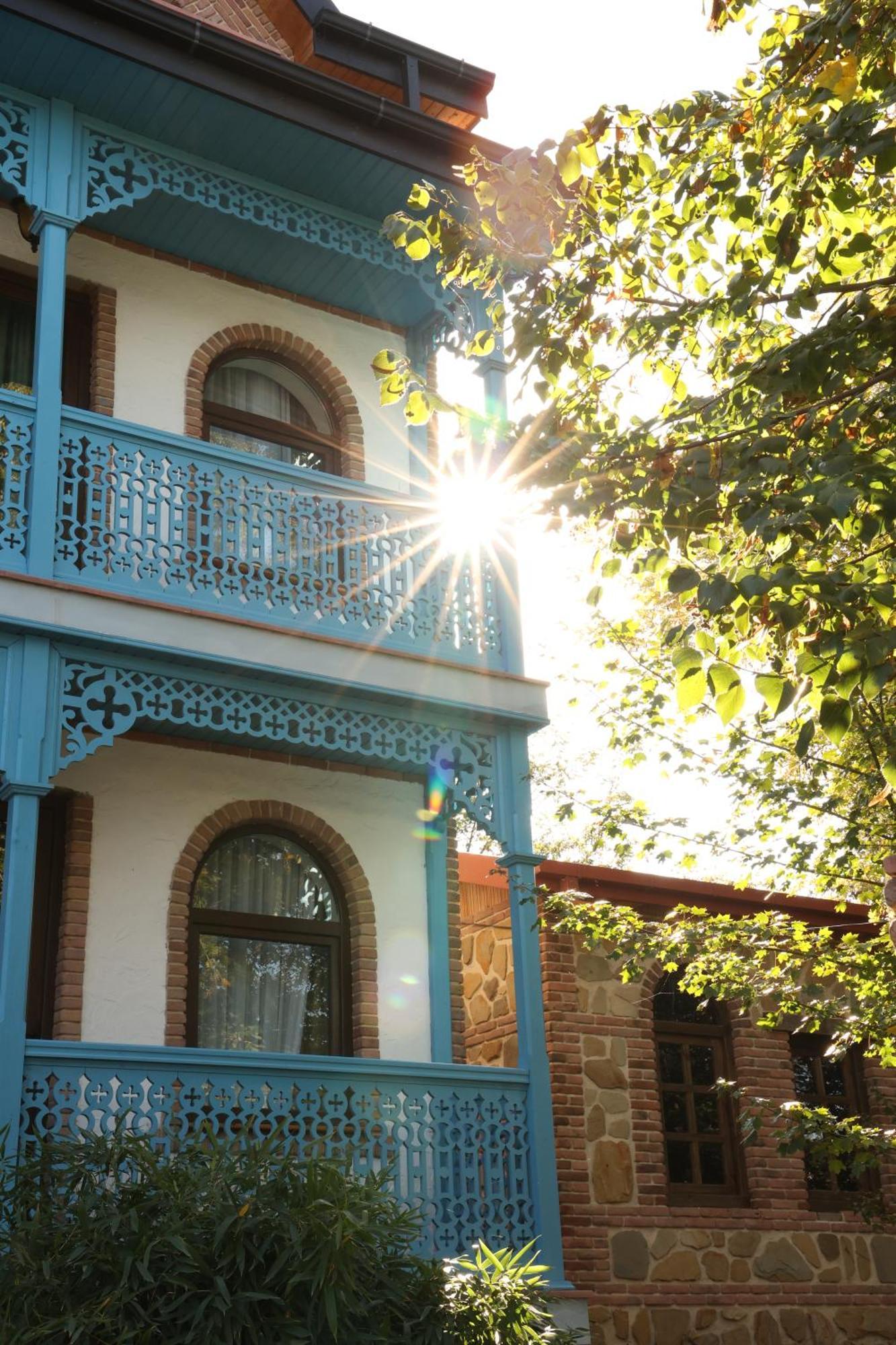 Chateau Orberi Hotel Iqaltʼo Kültér fotó